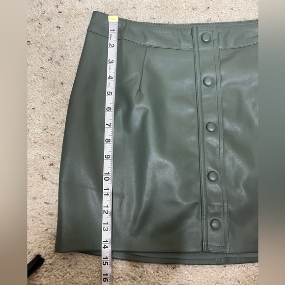 NWT Lulus Most Fab Vegan Leather Button-Front Mini Skirt Gray Various Sizes - Picture 10 of 13